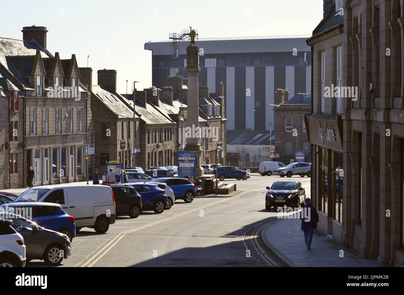 Gesamtansicht der Broad Street in Peterhead, Aberdeenshire, Schottland, UK Stockfoto