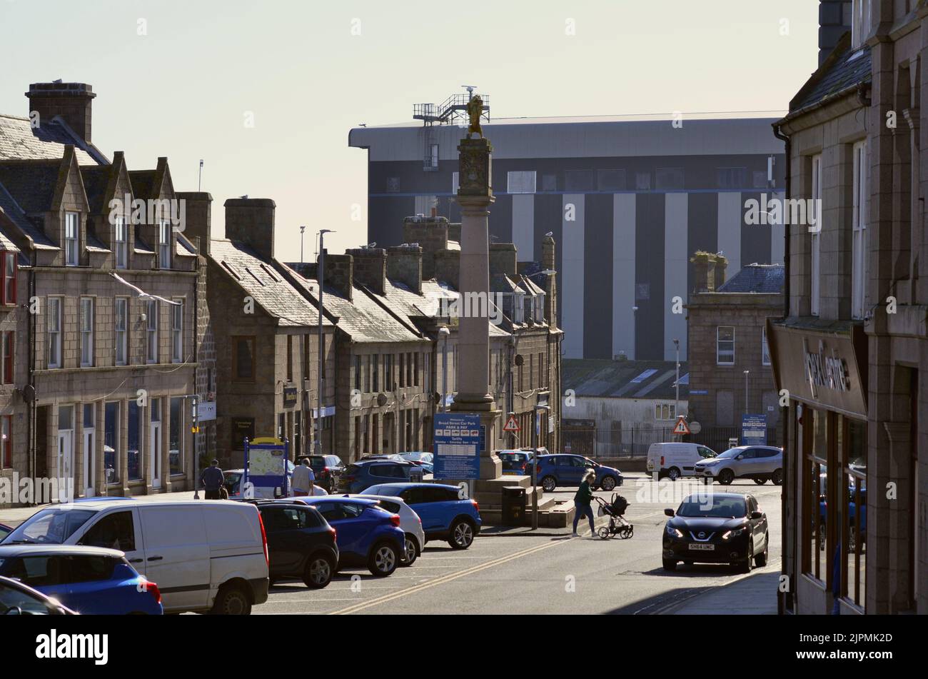 Gesamtansicht der Broad Street in Peterhead, Aberdeenshire, Schottland, UK Stockfoto