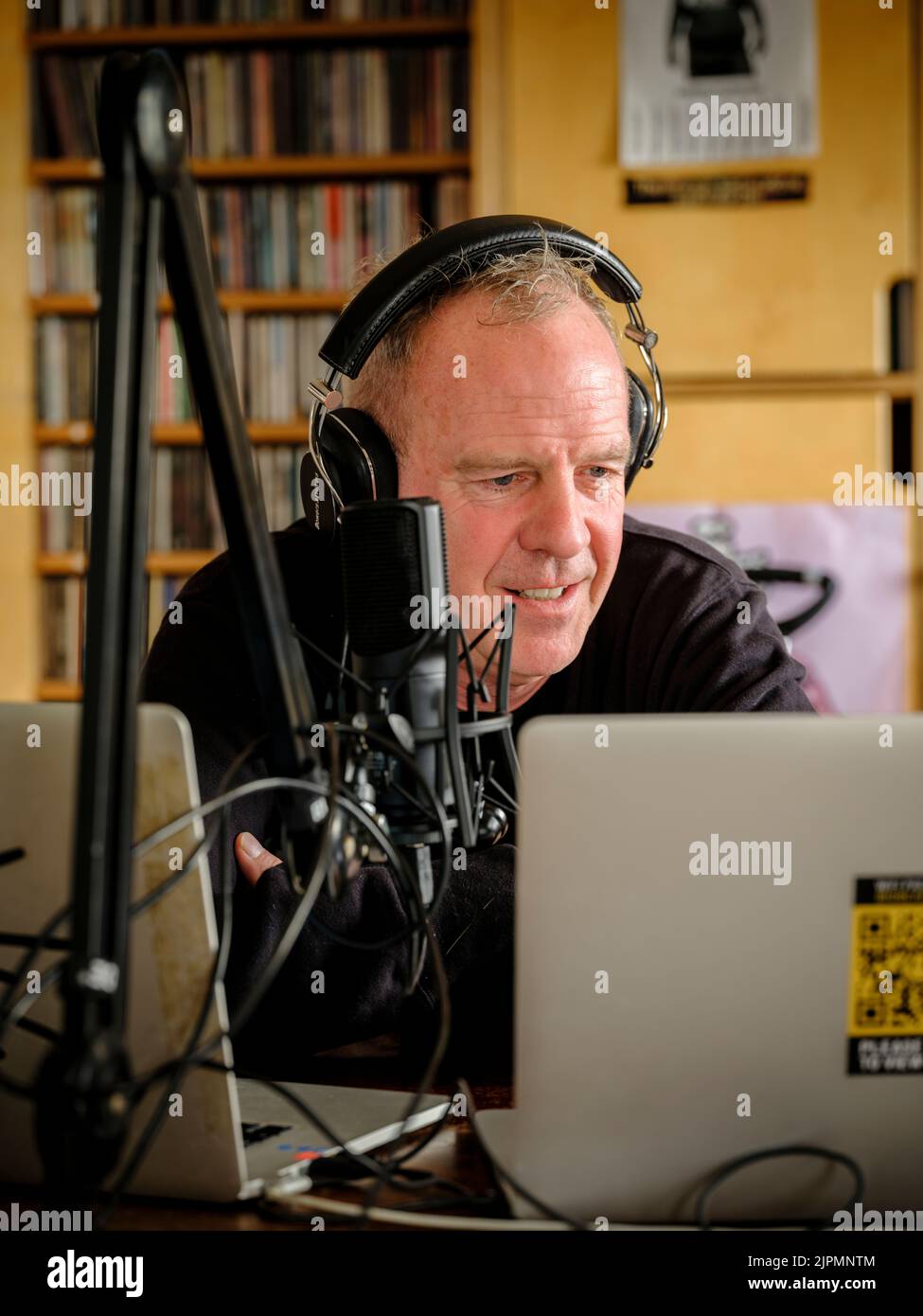 Nur für redaktionelle Verwendung - Norman Cook fotografiert in seinem Haus am Meer in Hove, East Sussex, Großbritannien. März 2022. Bild von Jim Holden Stockfoto