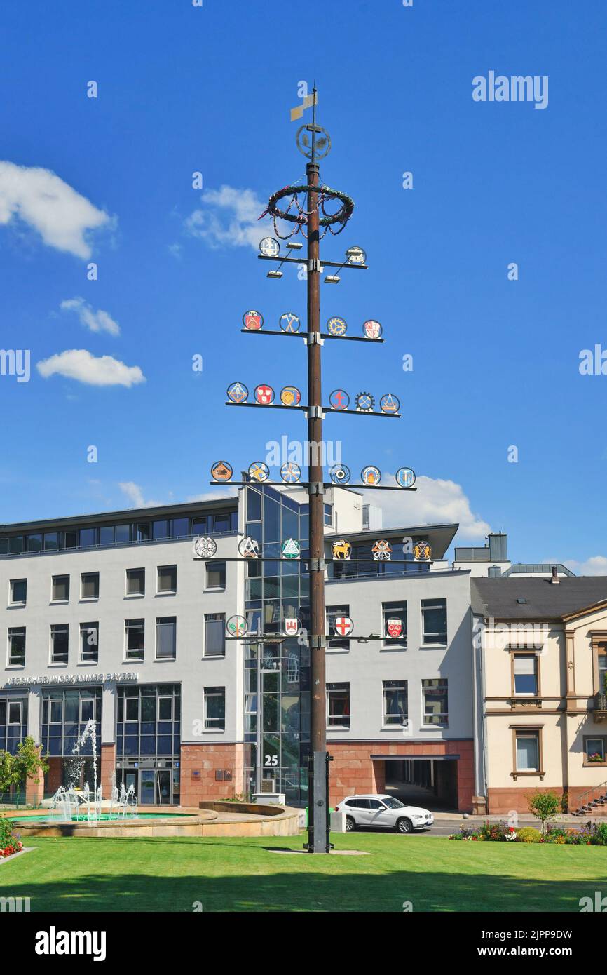 Neustadt an der Weinstraße, Deutschland - August 2022: Traditioneller Zunftpfosten Stockfoto