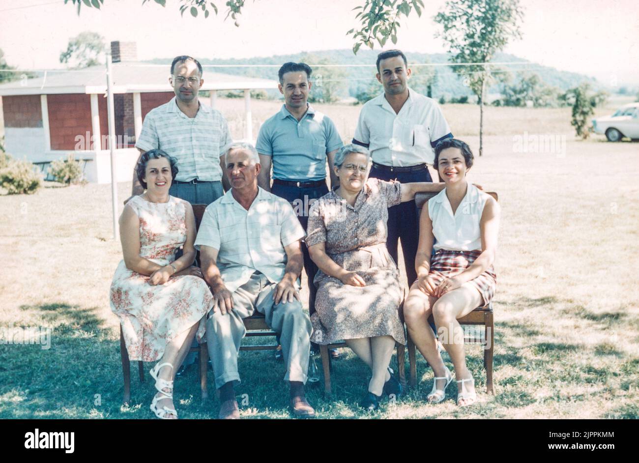 Zwei Generationen, Familienfoto, 1950s, PA, USA Stockfoto