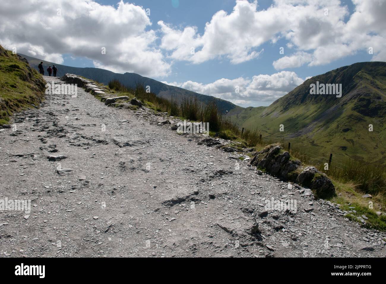 Der Llanberis Path führt nach Snowdon, Gwynedd, Wales, Großbritannien Stockfoto