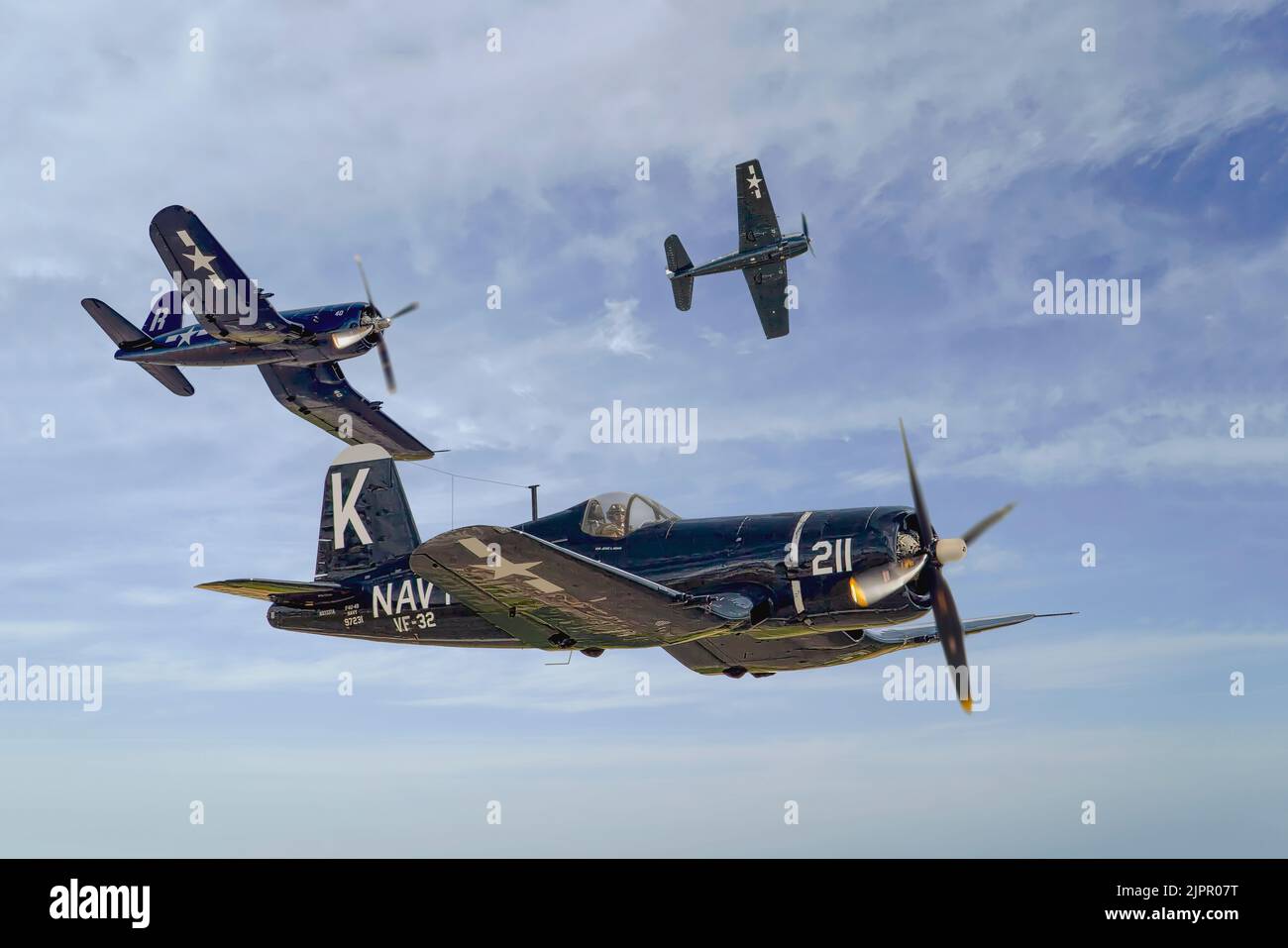 Vought F4U Korsaren mit Grumman F6F Hellcat Stockfoto