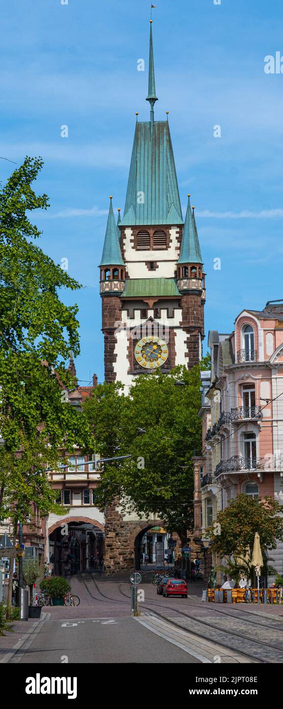 Martinstor oder St. Martin´s Tor in Freiburg im Breisgau ist eine historische Attraktion. Baden Württemberg, Deutschland, Europa Stockfoto