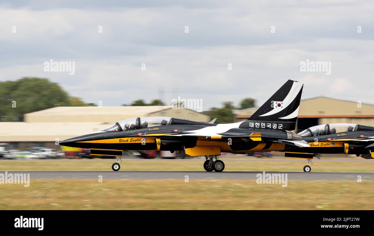 Republic of Korea Air Force - Black Eagles Kunstflug-Display-Team bei der Royal International Air Tattoo 2022 Stockfoto