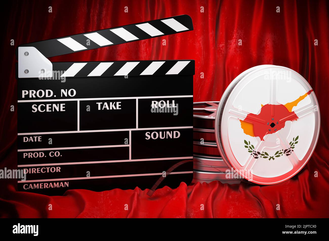 Zypriotische Kinematographie, Filmindustrie, Kino in Zypern, Konzept. Spanplatte mit und Filmrollen auf dem roten Stoff, 3D Rendering Stockfoto