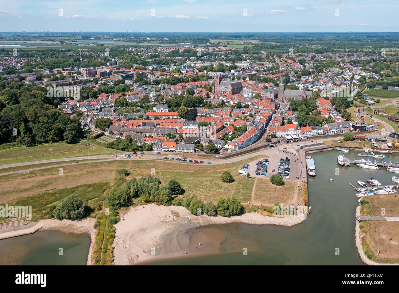 Luftaufnahme aus der mittelalterlichen Stadt Wijk bij Duurstede am Fluss Lek in den Niederlanden Stockfoto