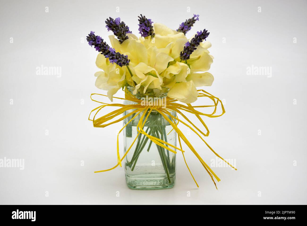 Stillleben eines Blumenarrangements Stockfoto