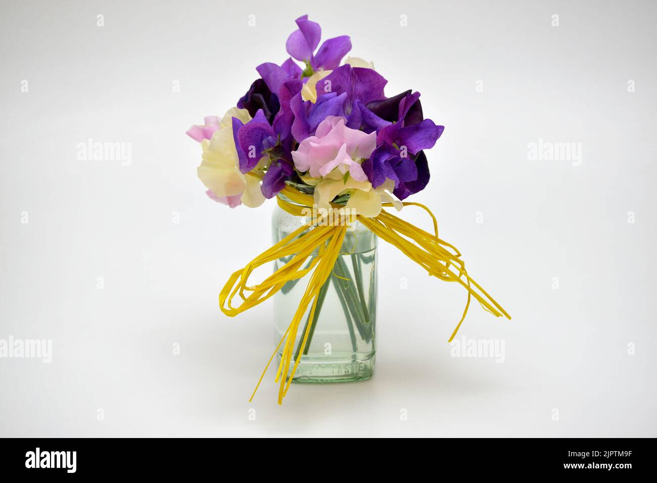 Stillleben eines Blumenarrangements Stockfoto