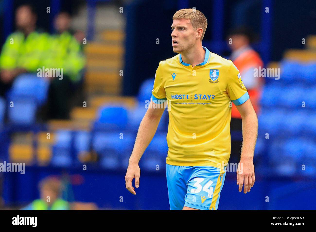 Bolton, Großbritannien. 20. August 2022. Mark McGuiness #34 von Sheffield Mittwoch in Bolton, Vereinigtes Königreich am 8/20/2022. (Foto von Conor Molloy/News Images/Sipa USA) Quelle: SIPA USA/Alamy Live News Stockfoto