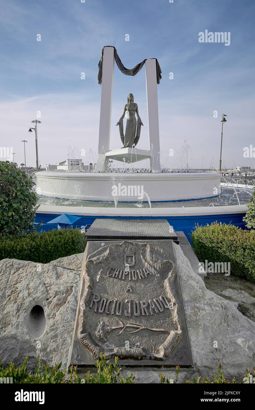 Chipiona, Cádáz, Spanien - 23. August 2022: Rocío Jurado Monument ...