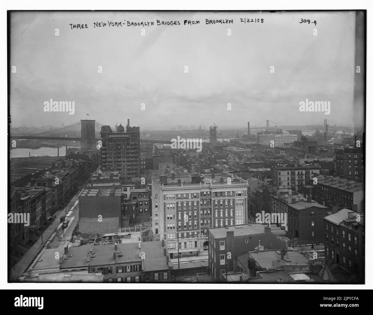 Drei New York Brooklyn Bridges aus Brooklyn. Stockfoto