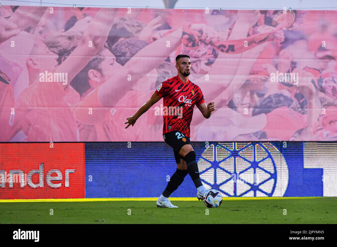 Mallorca, Mallorca, Spanien. 20. August 2022. MALLORCA, SPANIEN - 20. AUGUST: Martin Valjent von RCD Mallorca im Spiel zwischen RCD Mallorca und Real Betis von La Liga Santander am 20. August 2022 im Visit Mallorca Stadium Son Moix in Mallorca, Spanien. (Bild: © Samuel CarreÃ±O/PX Imagens via ZUMA Press Wire) Stockfoto