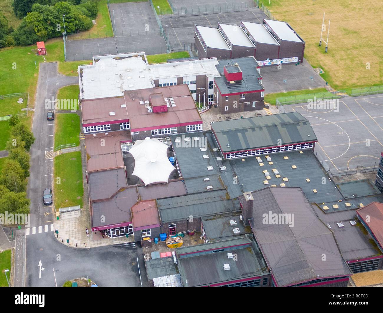 Luftaufnahme der St. Mary's Catholic Secondary School, Menston, einem Gymnasium, das zum Bishop Wheeler Academy Trust gehört. Stockfoto