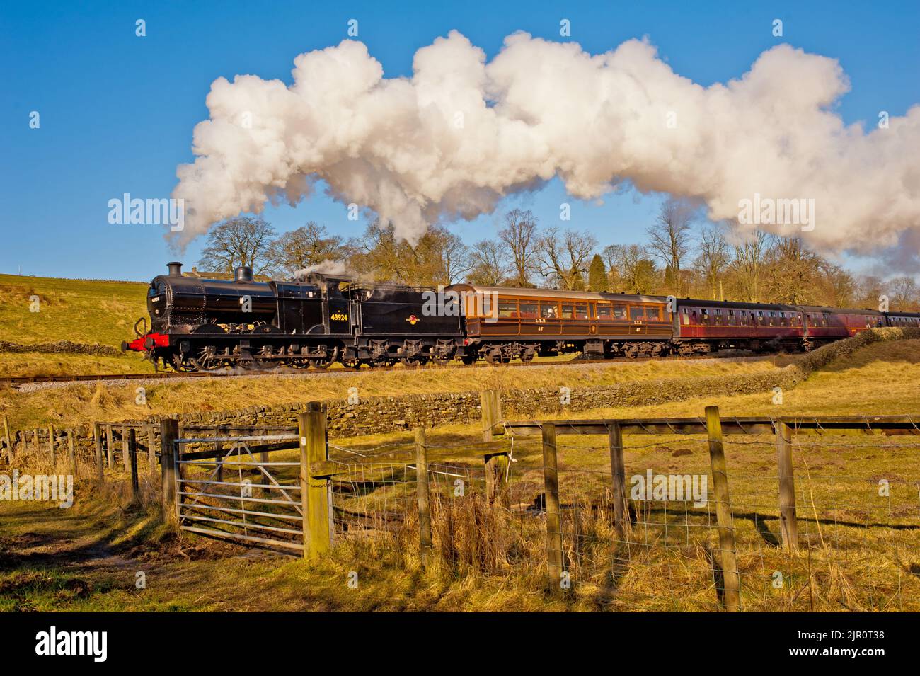 4F Nr. 43924 in Oxenhope auf der Keighley and Worth Valley Railway, Yorkshire, England Stockfoto