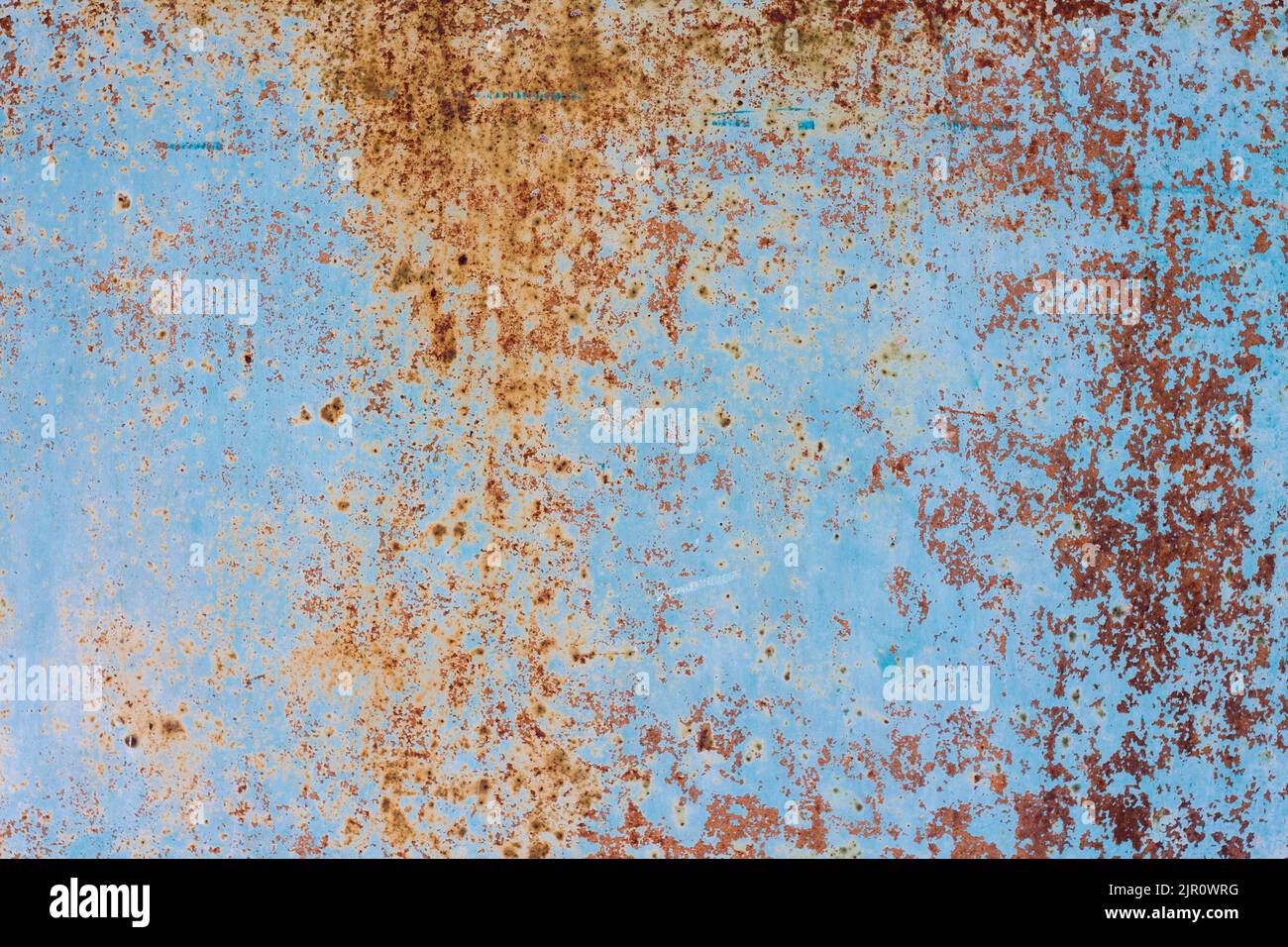 Alter rostiger Metallhintergrund mit rissiger Farbe Stockfoto