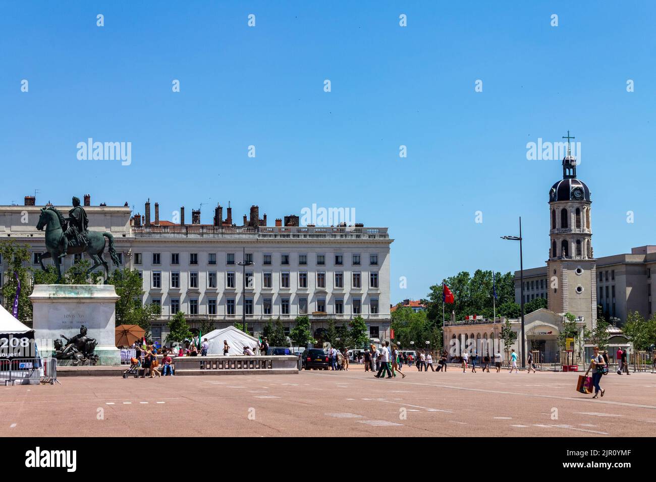 Der Place Bellecour massive Fußgängerzone öffentlichen Platz in Lyon, Frankreich Stockfoto