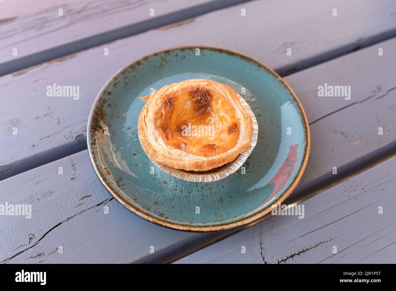 Portugiesischer Pudding Tart oder Pasteis de nata - das Kaffeehaus mit der Seilbahn, die Parade, Viking Bay Beachfront, Broadstairs, Kent, VEREINIGTES KÖNIGREICH Stockfoto