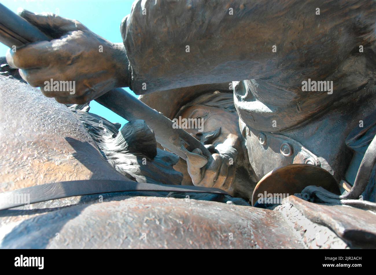 Statue von Buffalo Bill Cody beim Schießen auf einen Büffel in Oakley, im Westen von Kansas Stockfoto