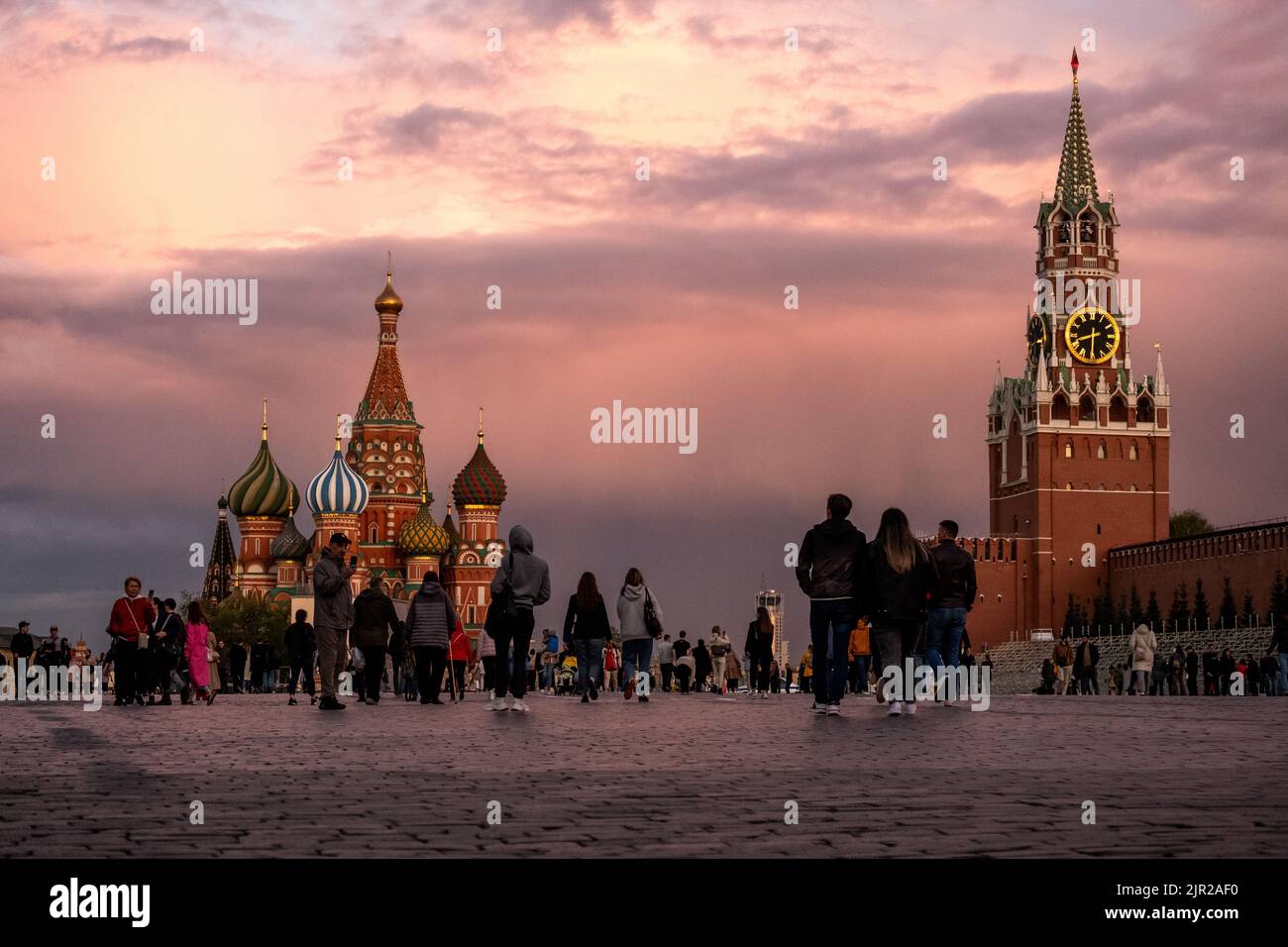 Sonnenuntergang auf dem Roten Platz in Moskau. Hochwertige Fotos Stockfoto