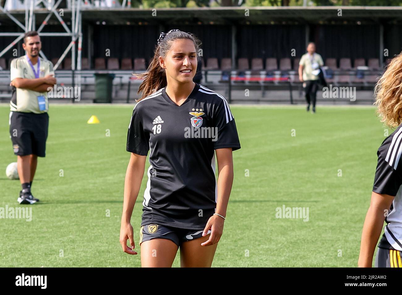ENSCHEDE, NIEDERLANDE - 21. AUGUST: KiKa Nazareth von SL Benfica während des UEFA Woman's Champions League Qualifikationsspiels zwischen dem FC Twente VR und SL Benfica VR am 21. August 2022 im Sportcampus Diekman in Enschede, Niederlande (Foto: Marcel ter Bals/Orange Picles) Stockfoto