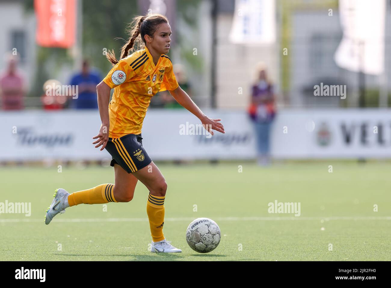 ENSCHEDE, NIEDERLANDE - 21. AUGUST: Ana Vitoria von SL Benfica während des UEFA Woman's Champions League Qualifikationsspiels zwischen dem FC Twente VR und SL Benfica VR am 21. August 2022 im Sportcampus Diekman in Enschede, Niederlande (Foto: Marcel ter Bals/Orange Picles) Stockfoto