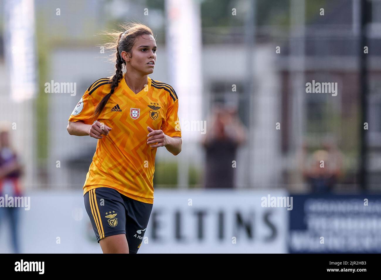 ENSCHEDE, NIEDERLANDE - 21. AUGUST: Ana Vitoria von SL Benfica während des UEFA Woman's Champions League Qualifikationsspiels zwischen dem FC Twente VR und SL Benfica VR am 21. August 2022 im Sportcampus Diekman in Enschede, Niederlande (Foto: Marcel ter Bals/Orange Picles) Stockfoto