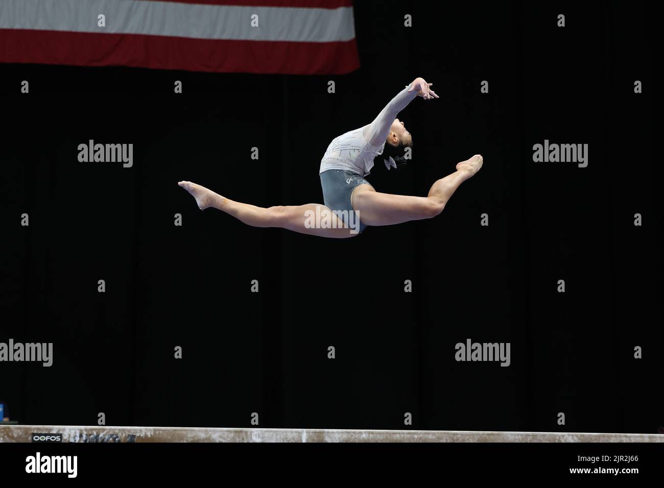 19. August 2022: Leanne Wong (GAGE) während der Senioren-Vorkämpfe der Frauen bei der U.S. Gymnastics Championship 2022. Wong ist ein aufstrebender Zweitaufstieg an der University of Florida. Die Veranstaltung findet in der Amalie Arena in Tampa, FL, statt. Melissa J. Perenson/CSM Stockfoto