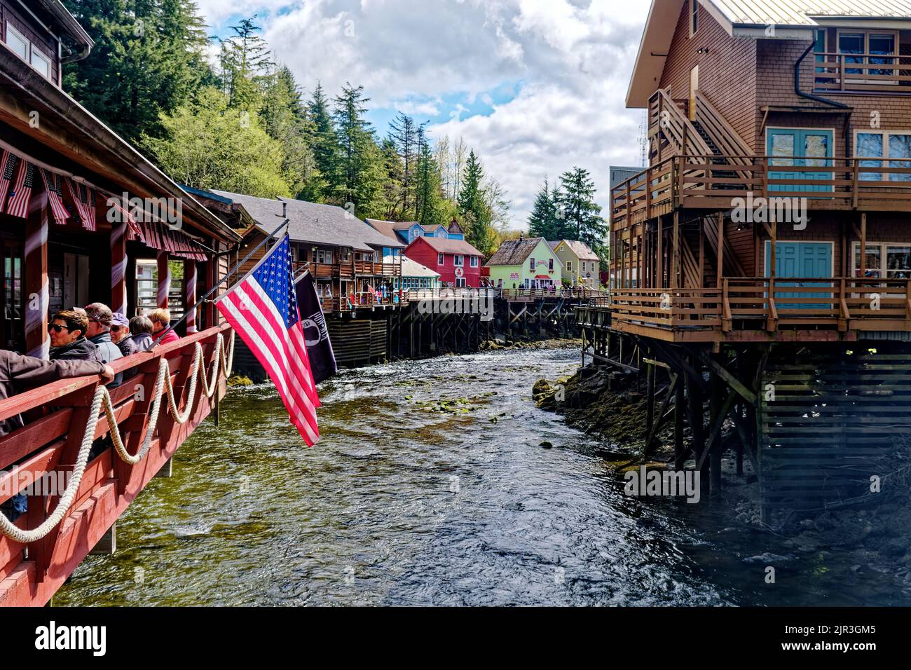 Amerikanische Flagge in der Creek Street in Ketchikan Stockfoto