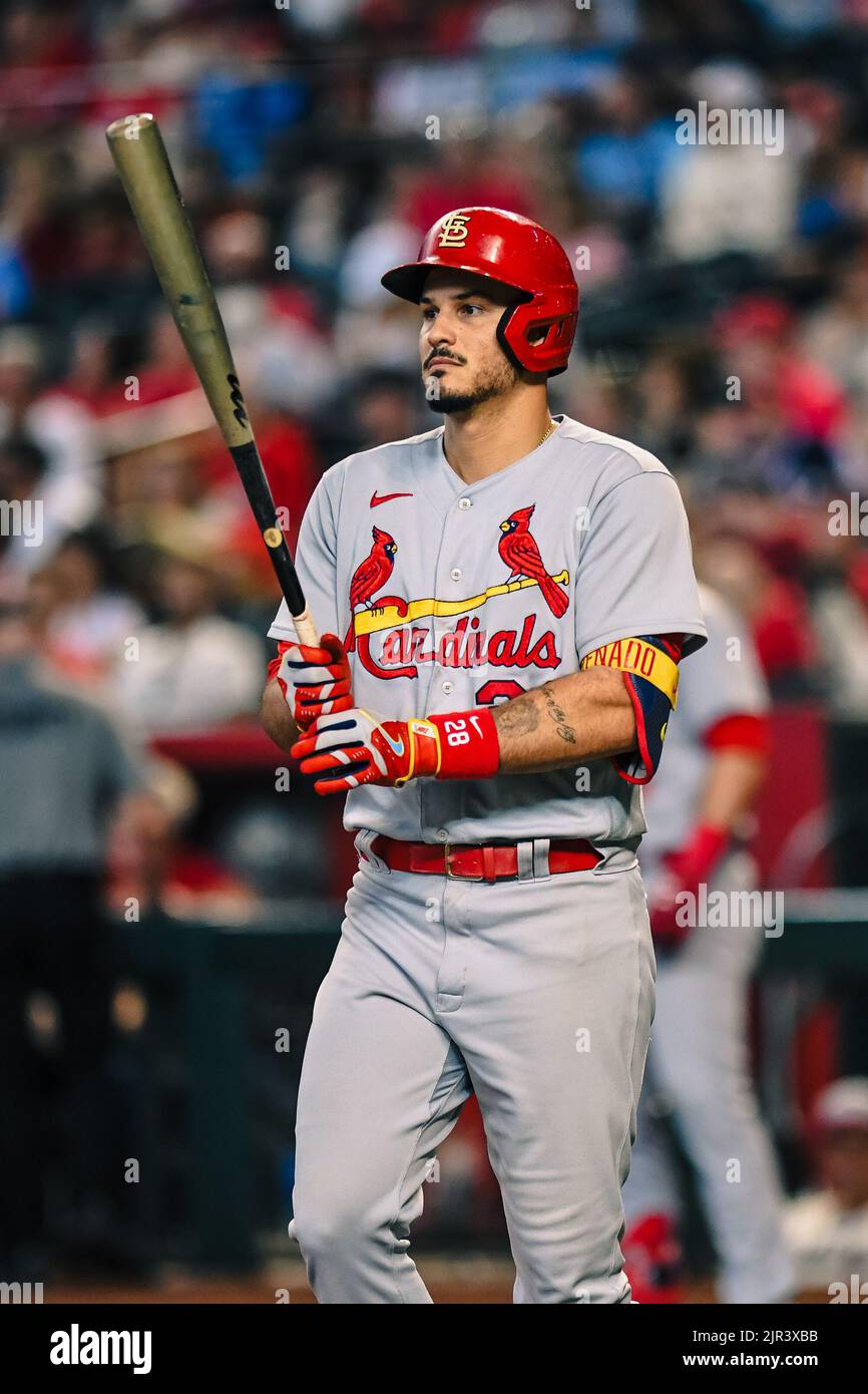 St. Louis Cardinals ernannten Hitter Nolan Arenado (28) geht in der achten Inning eines MLB-Baseballspiel gegen den Arizo in Richtung der Batter-Box Stockfoto