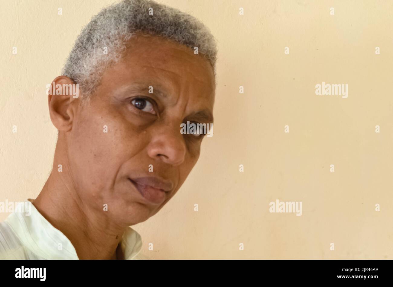 Jamaikanische Frau über fünfundfünfzig Stockfoto