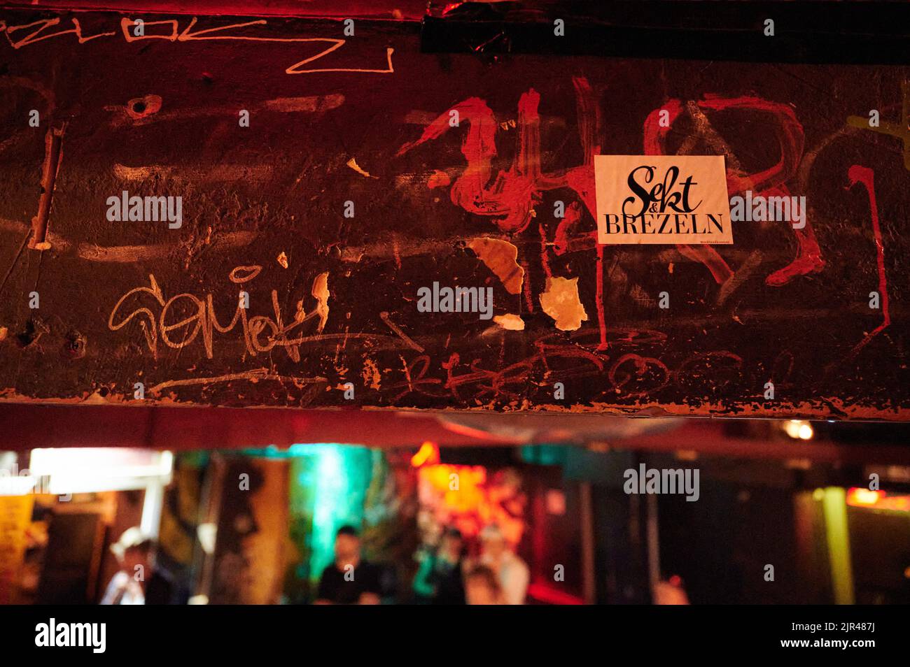 Berlin, Deutschland. 18. August 2022. Während einer Tour durch die Berliner Clubkultur stehen