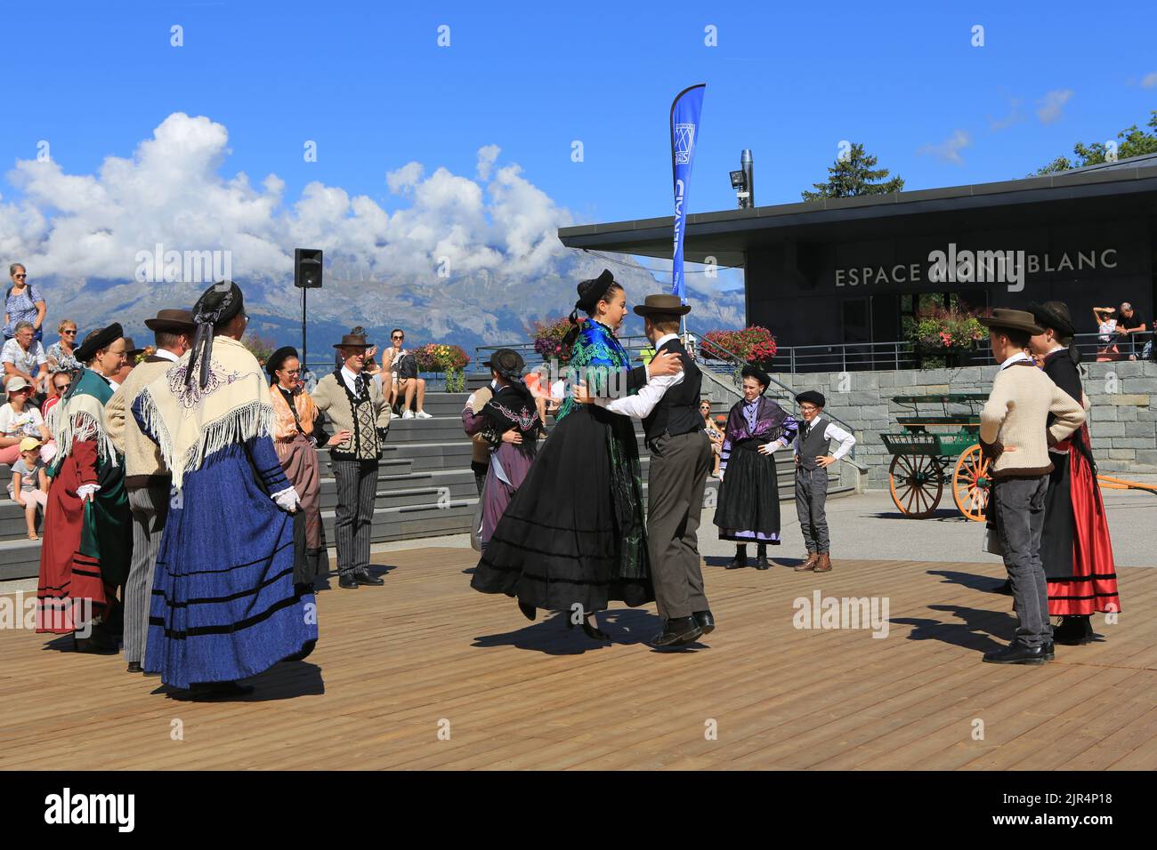 La Rioule. Danses folkloriques. Groupes folkloriques du Pays de Savoie. Espace Marie-Paradis. Saint-Gervais-les-Bains. Haute-Savoie. Frankreich. Stockfoto