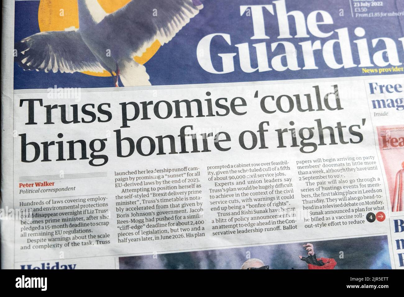 Liz 'Truss-Versprechen 'könnte ein Feuer der Rechte bringen' Guardian-Zeitung Titelseite EU-Vorschriften Artikel 23. Juli 2022 London Großbritannien Großbritannien Stockfoto