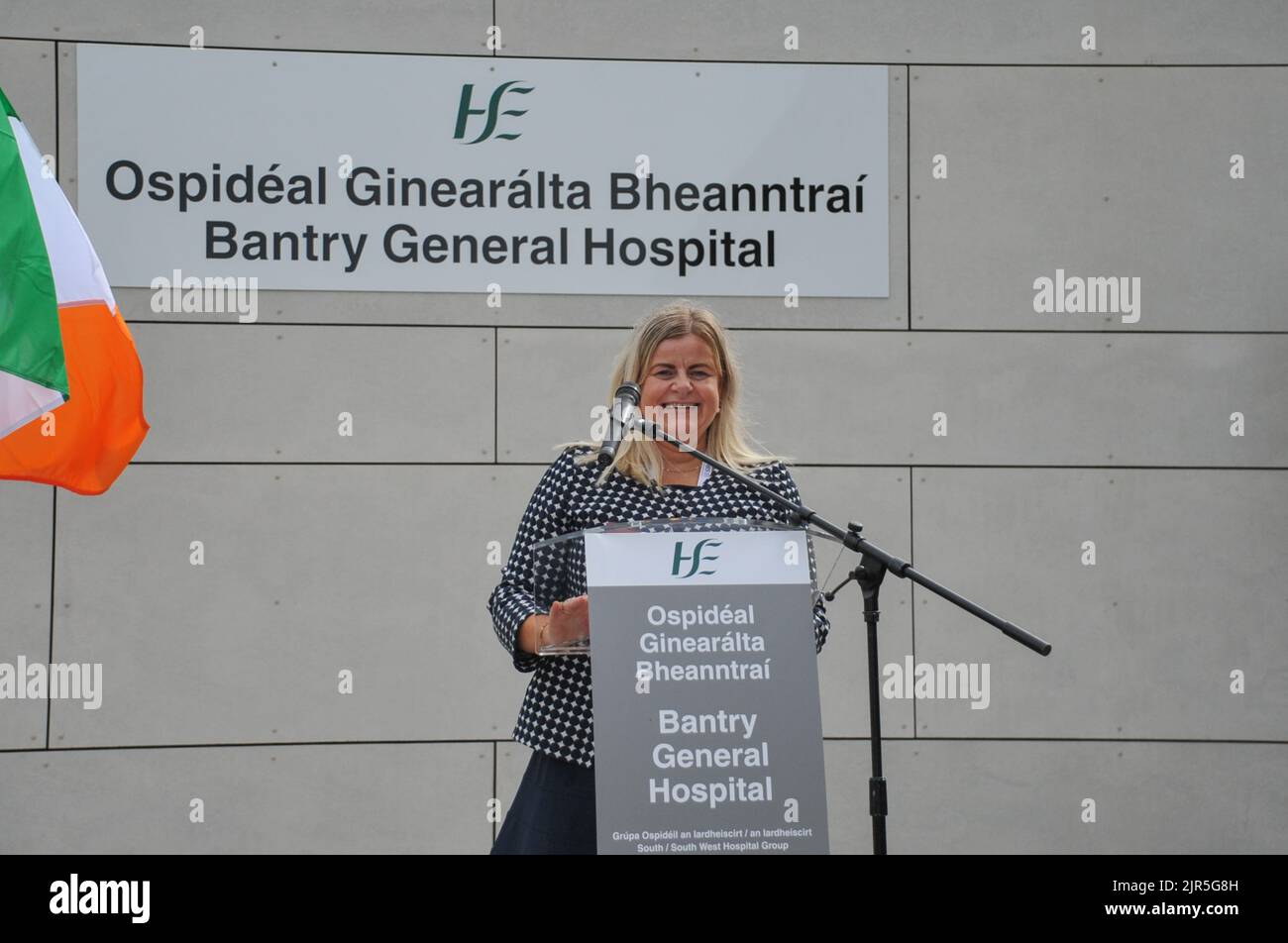 Bantry, Co Cork. Irland. 22.. August 2022. Heute Morgen eröffnete Taoiseach Micheál Martin eine neue Einheit im Bantry General Hospital. Kredit: Karlis Dzjamko/ Alamy Live Nachrichten Stockfoto