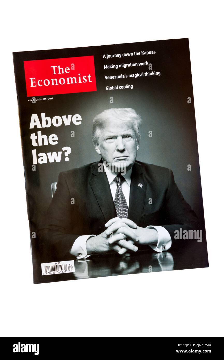 Donald Trump auf dem Cover der August 2018-Ausgabe des Economist mit der Frage über dem Gesetz? Stockfoto