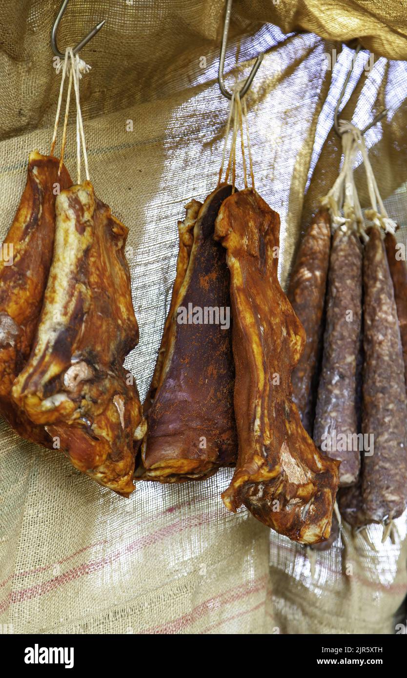 Schweinefleisch trockenes Fleisch Detail, ungesunde und fetthaltige Lebensmittel Stockfoto