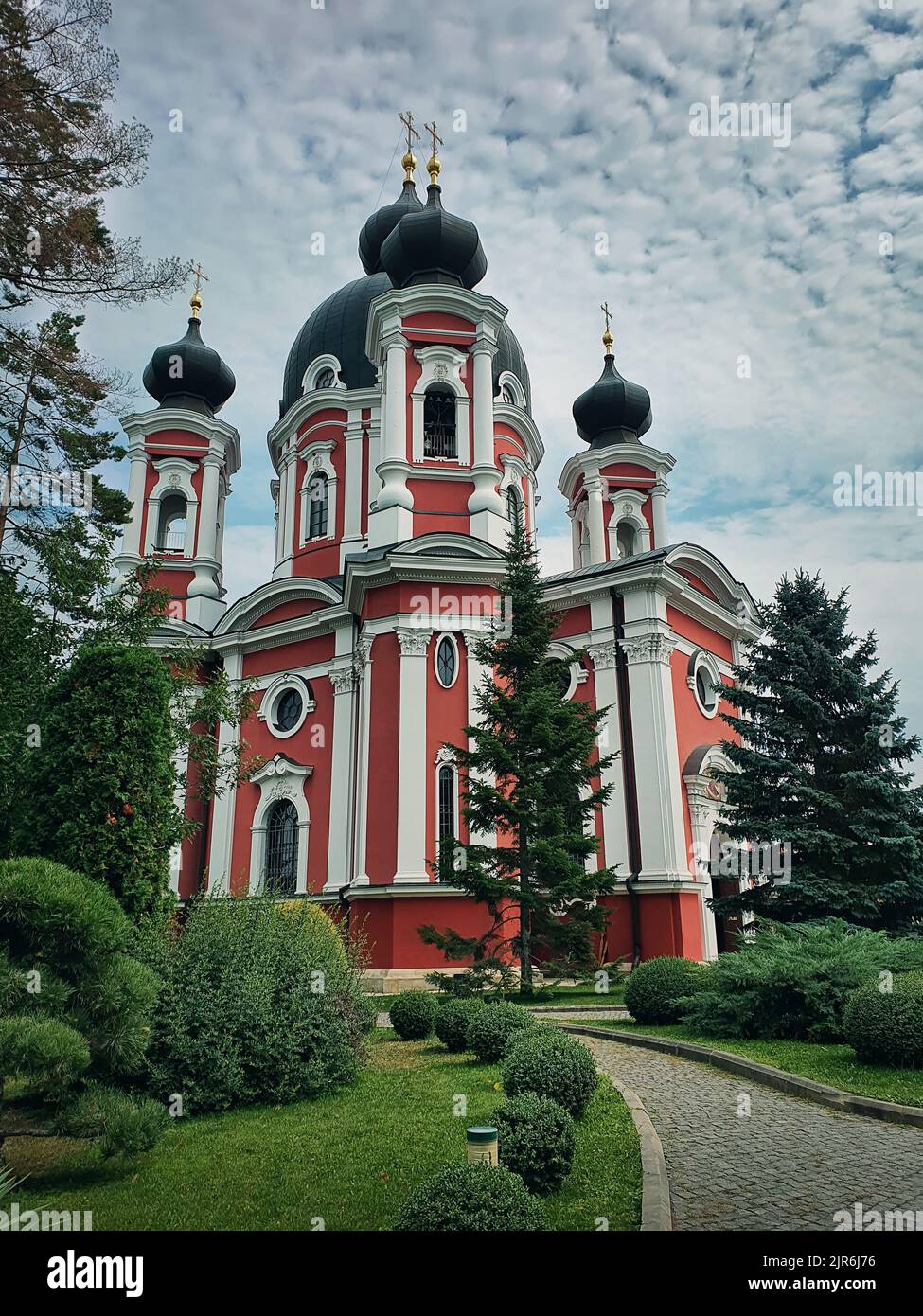 Curchi Kloster Blick von außen auf das berühmte Wahrzeichen in Orhei, Moldawien. Kirche im christlich-orthodoxen Stil, traditionell für die Kultur Osteuropas. Wunderschön Stockfoto