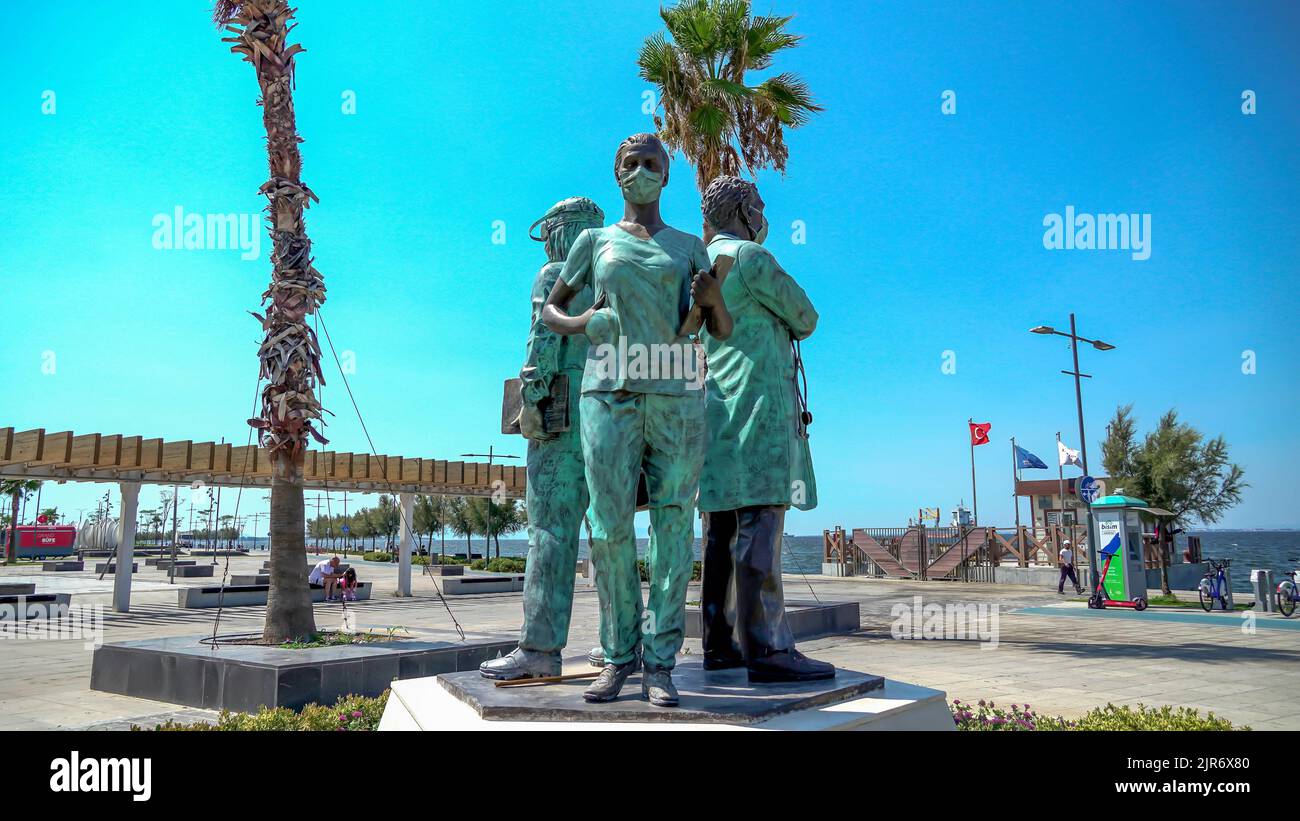 Izmir, Türkei, Türkei. 16. August 2022. Das „Pandemic Heroes Monument“, das im März 2022 in der