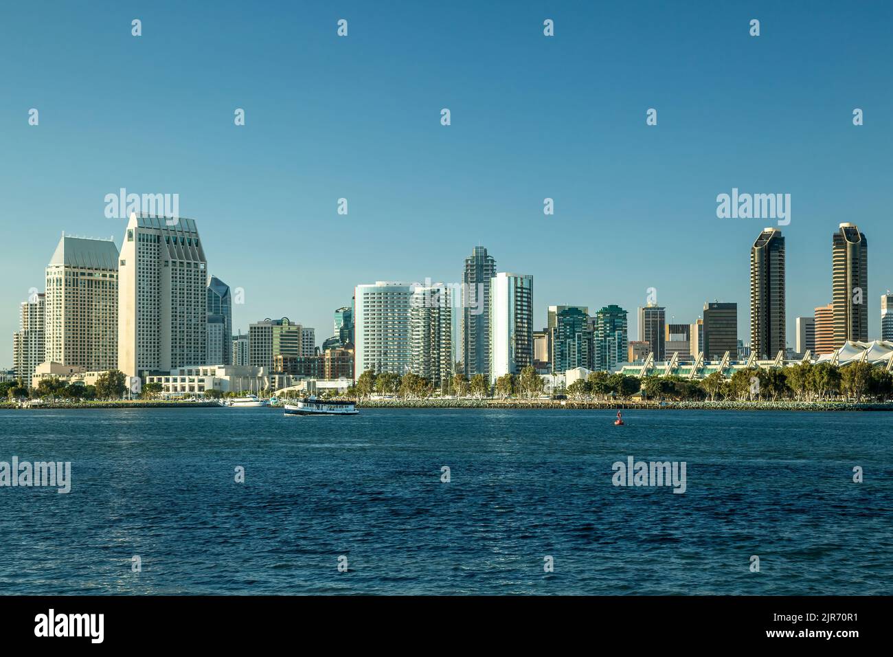 Skyline und Start über San Diego Bay, San Diego, Kalifornien, USA Stockfoto