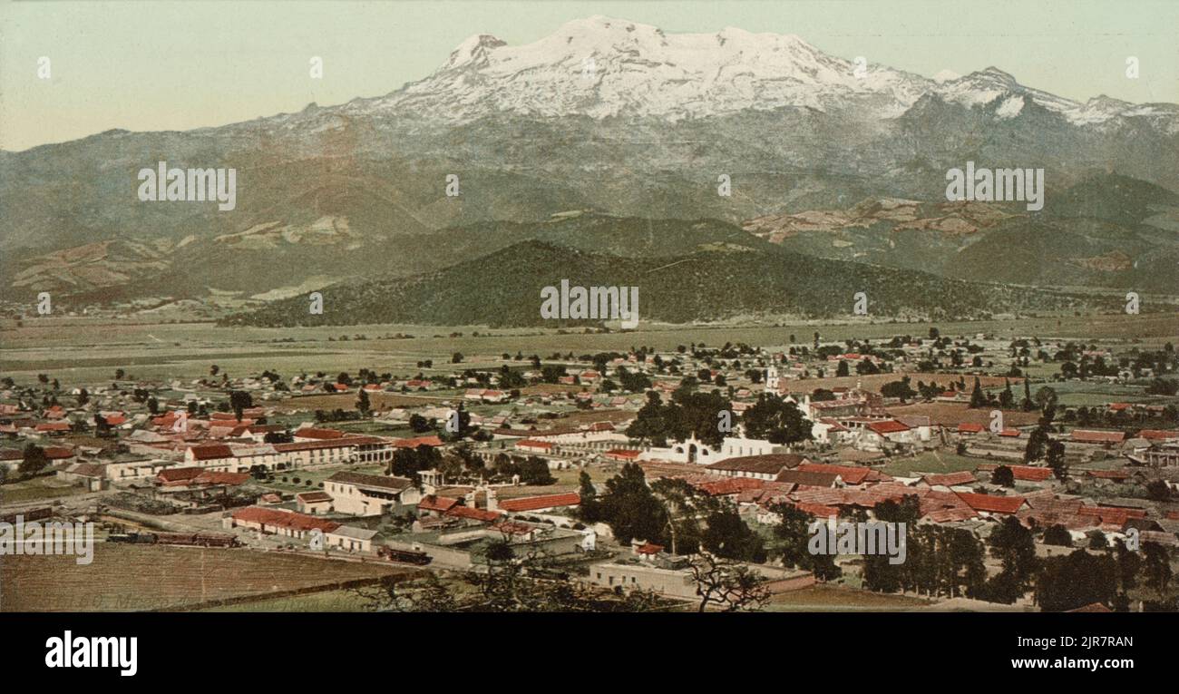 Schneebedeckter Vulkan Iztaccíhuatl von der Amecameca Ca 1884-1890, Photolithographie des amerikanischen Fotografen William Henry Jackson Ca, Mexiko Stockfoto