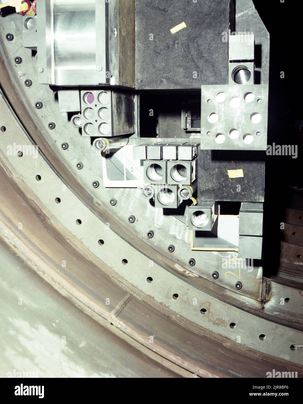 A780968 U12N DIABLO HAWK RÖNTGENFILMPLATZIERUNG F. DEAN (PROJECT ENGINEER) JUL 31 78 EG&G/NTS PHOTO LAB VERÖFFENTLICHUNGSDATUM: 7/31/1978 DEAN, F.; DIABLO HAWK; DIABLO HAWK TEST; EDGERTON, GERMESHAUSEN & GRIER; EG&G; GERÄTE UND INSTRUMENTE; GERÄTE (SNL); INSTRUMENTE UND GERÄTE; NEVADA; NEVADA TESTGELÄNDE; NTS; KERNENERGIETECHNIK; KERNWAFFENTESTS; ATOMTESTS; ROHRE; STATION #2; TESTSTANDORTE; UGT; UNTERIRDISCH; UNTERIRDISCH; RÖNTGENFILM; PLATZIERUNG DES RÖNTGENFILMS; RÖNTGENSTRAHLUNG; DIABLO HAWK-X-RAY FILM historische Bilder. 1972 - 2012. Energieministerium. National Nuclear Security Administration. P Stockfoto