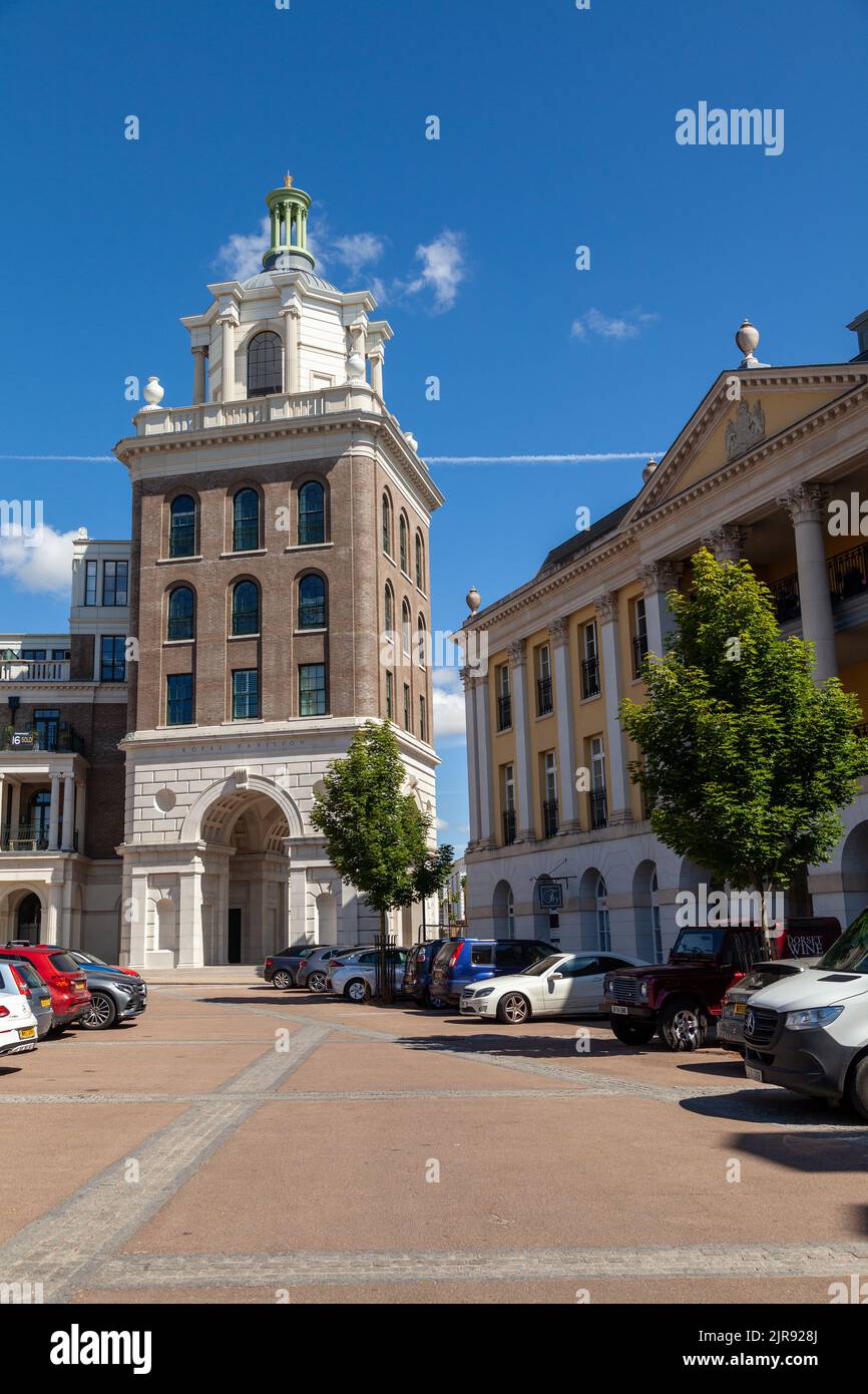 Der Turm des neuen Königlichen Pavillons auf dem Queen Mother Square, Poundbury, Dorset Stockfoto