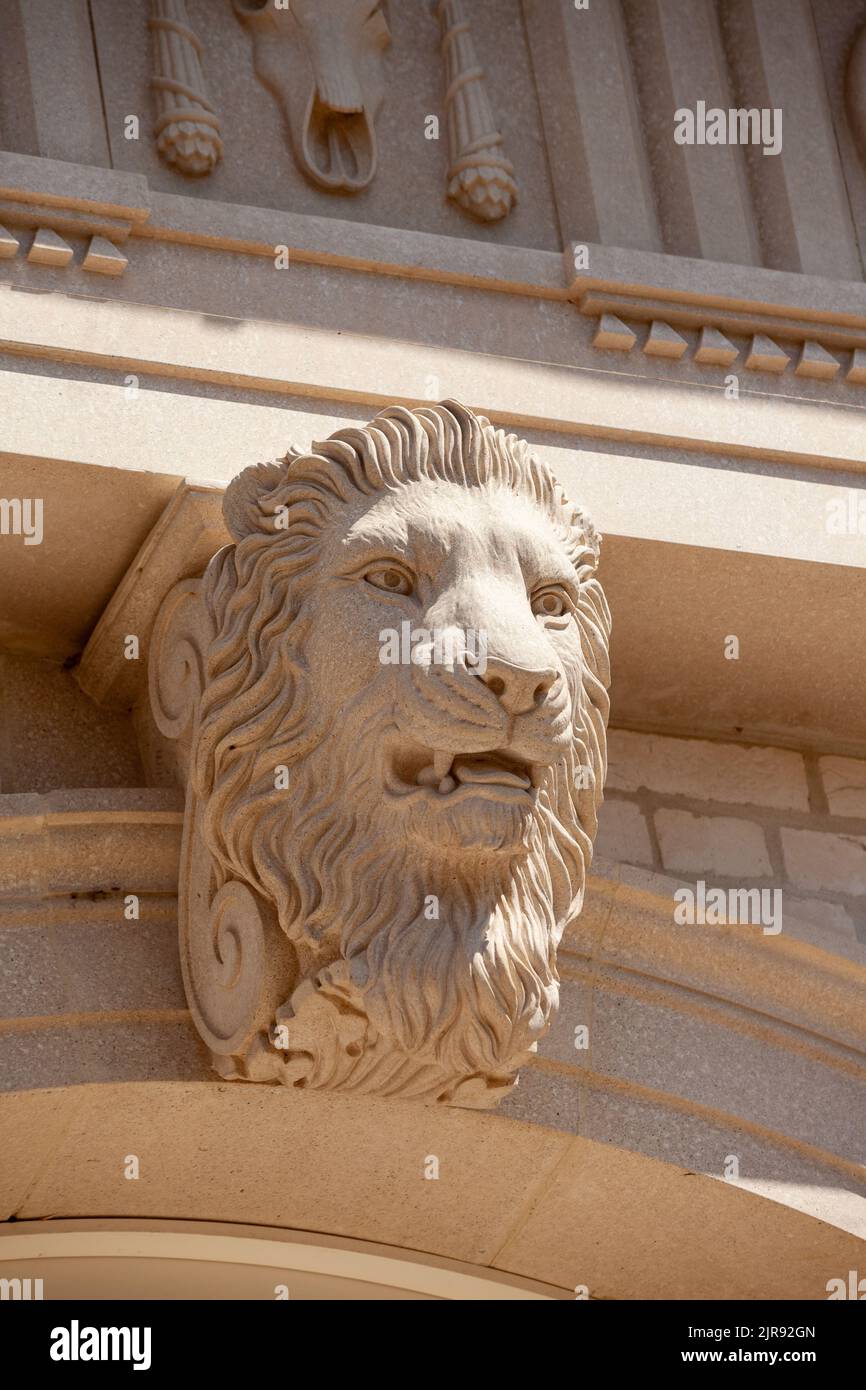Ein Detail eines Löwen steht auf der Herzogin von Cornwall Inn Stockfoto