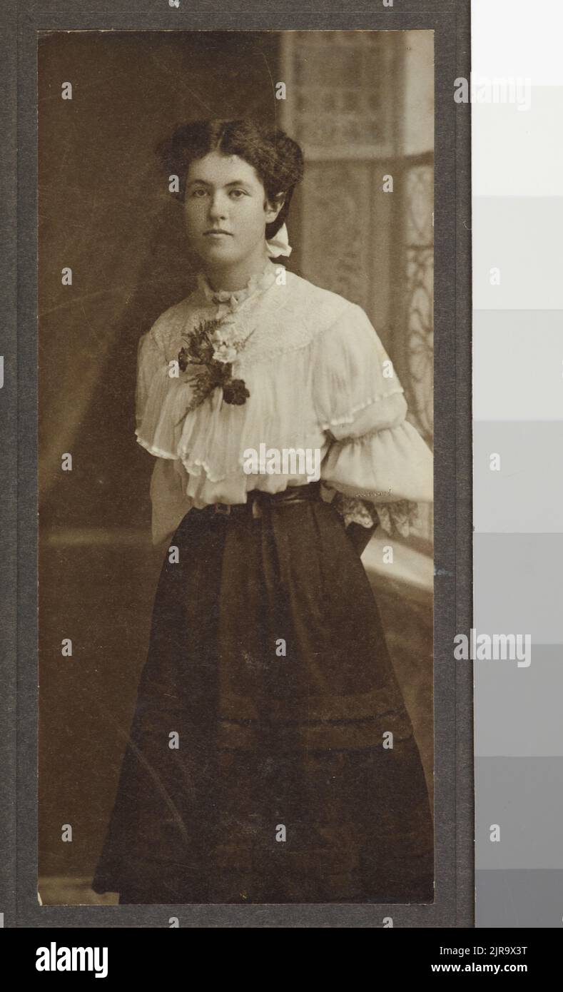 Margaret (Maggie) Chiplin, später Margaret Wilson, die Geburtsmutter von Brian Brake, um 1910-1918, Auckland, von William H. Bartlett. Geschenk von Raymond Wai-man Lau, 2001. Stockfoto