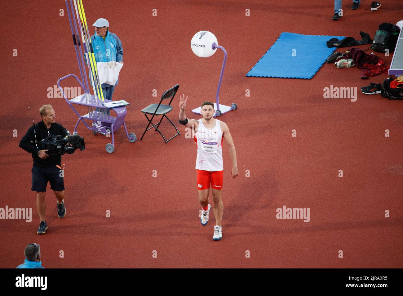 Aktion der Commonwealth Games von Birmingham im Alexander-Sportstadion am Abend des 5.. August 2022. Das Bild zeigt Harry Kendall aus England, der beim Männer-Zehnkampf am Javelin-Wurf teilnimmt. Stockfoto