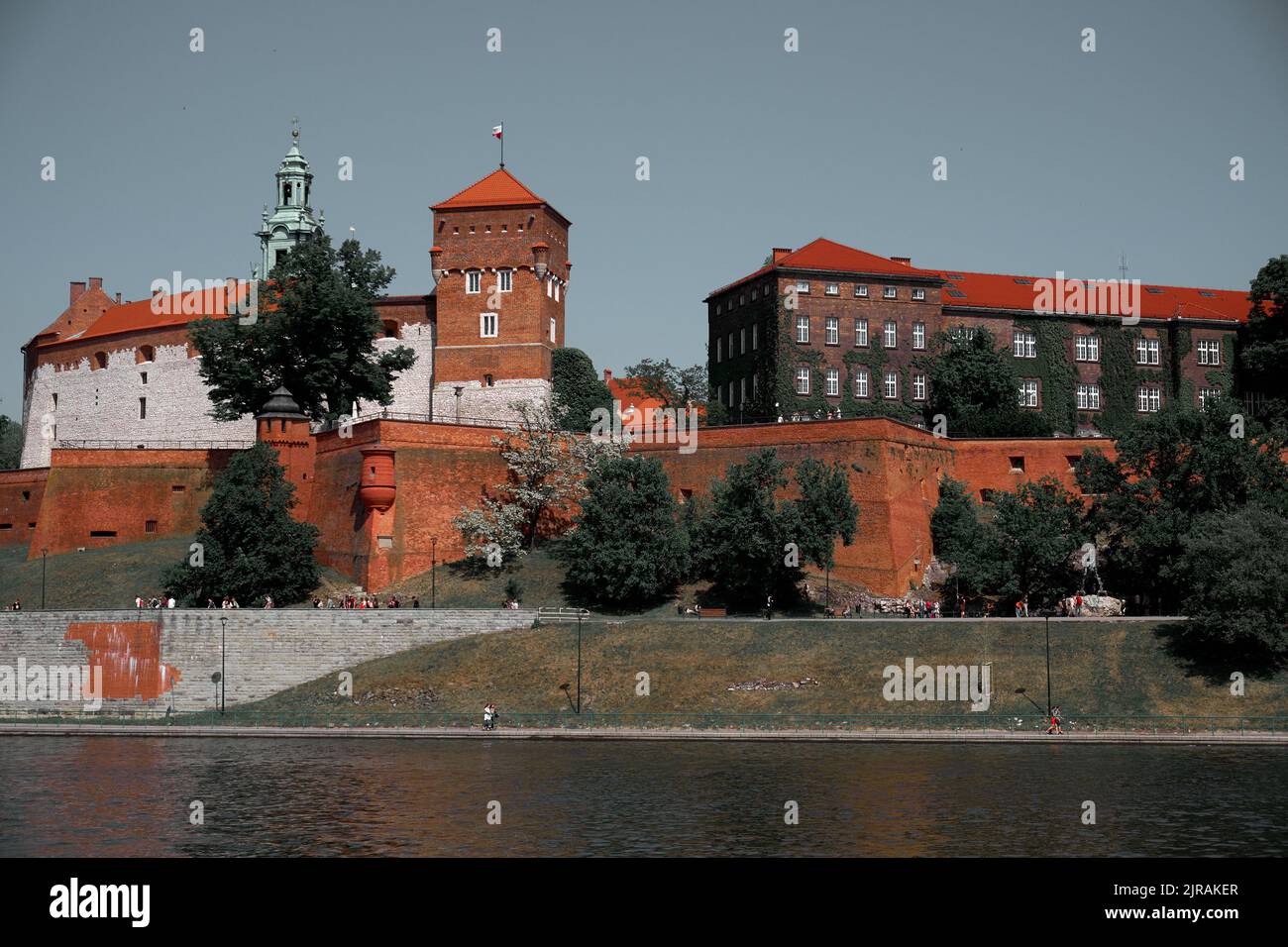Wawel und der Architekturkomplex in Krakau, am linken Weichselufer. Stockfoto