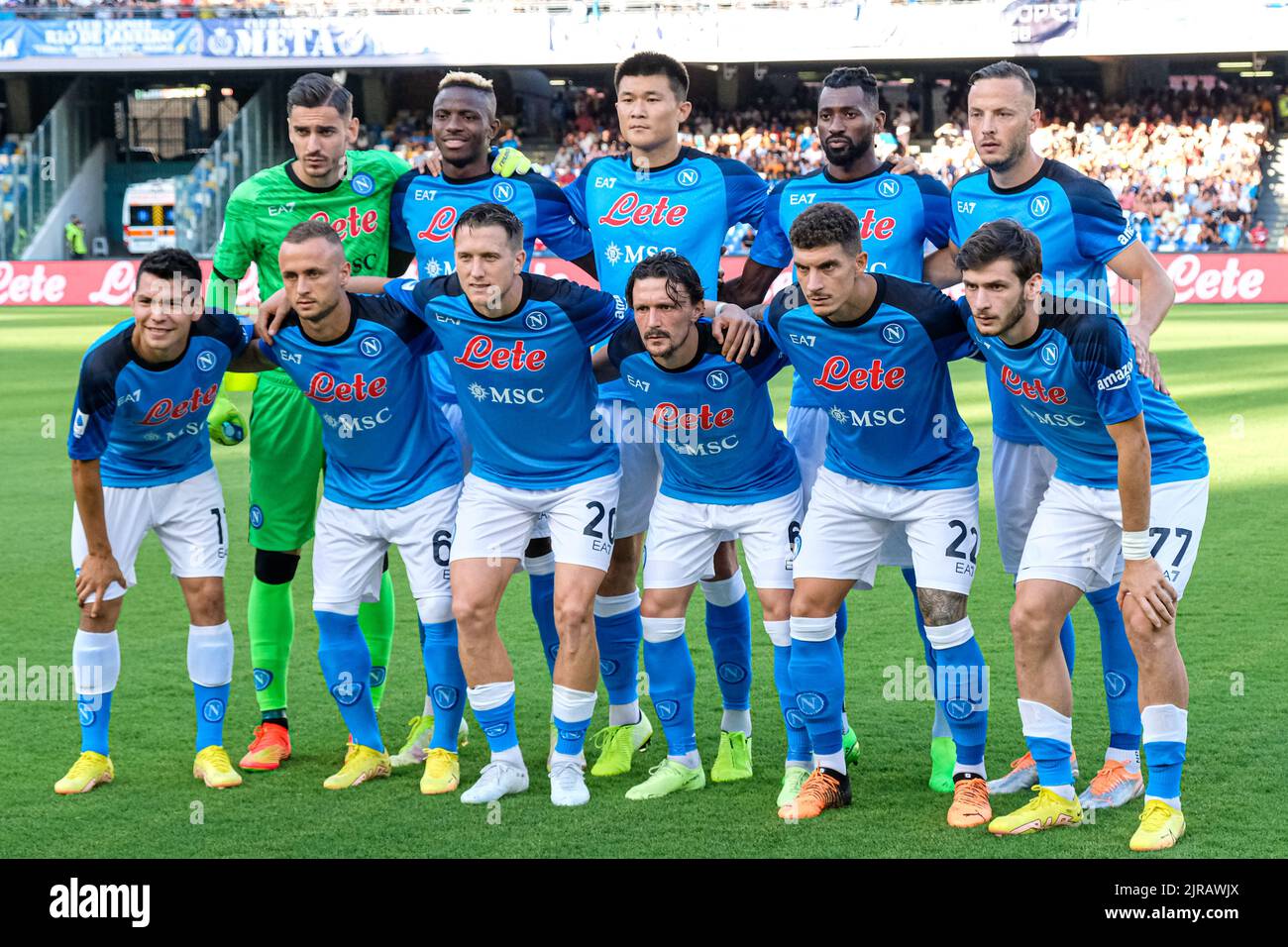 NEAPEL, ITALIEN - 21. AUGUST: Torhüter Alex Meret von Neapel, Mario Rui von Neapel, Min Jae Kim von Neapel, Amir Rrahmani von Neapel, Giovanni Di Lorenzo von Neapel, Piotr Zielinski von Neapel, Stanislav Lobotka von Neapel, Andre Zambo Anguissa von Neapel, Khvicha Kvaratskhelia von Neapel, Victor Osimhen von Neapel, Hirving Lozano von Neapel während der italienischen Serie Ein Spiel zwischen Neapel und AC Monza im Stadio Diego Armando Maradona am 21. August 2022 in Neapel, Italien (Foto: Ciro Santangelo/Orange Picles) Stockfoto