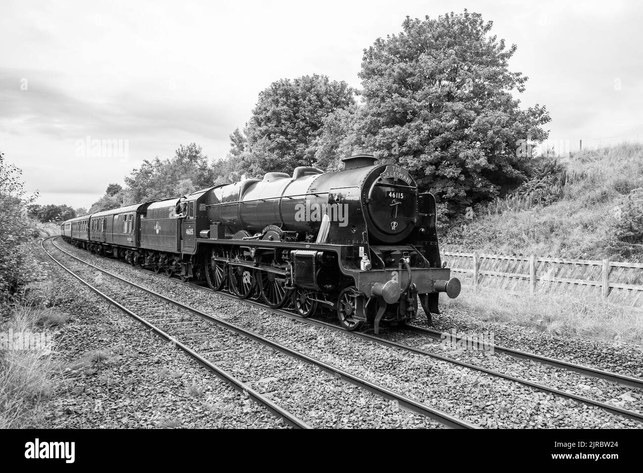 LMS Royal Scot Class 6115 Scots Guardsman, erhaltene britische Dampflokomotive, in Long Preston, 23.. August 2022. Stockfoto