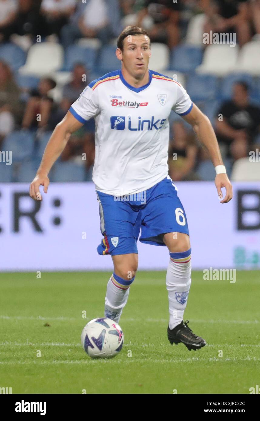 Federico Baschirotto (usa Lecce) während des Serie-A-Tim-Meisterschaftsspiel Sassuolo gegen Lecce im „Mapei“-Stadion, Reggio Emilia, Italien, 19. August 202 Stockfoto